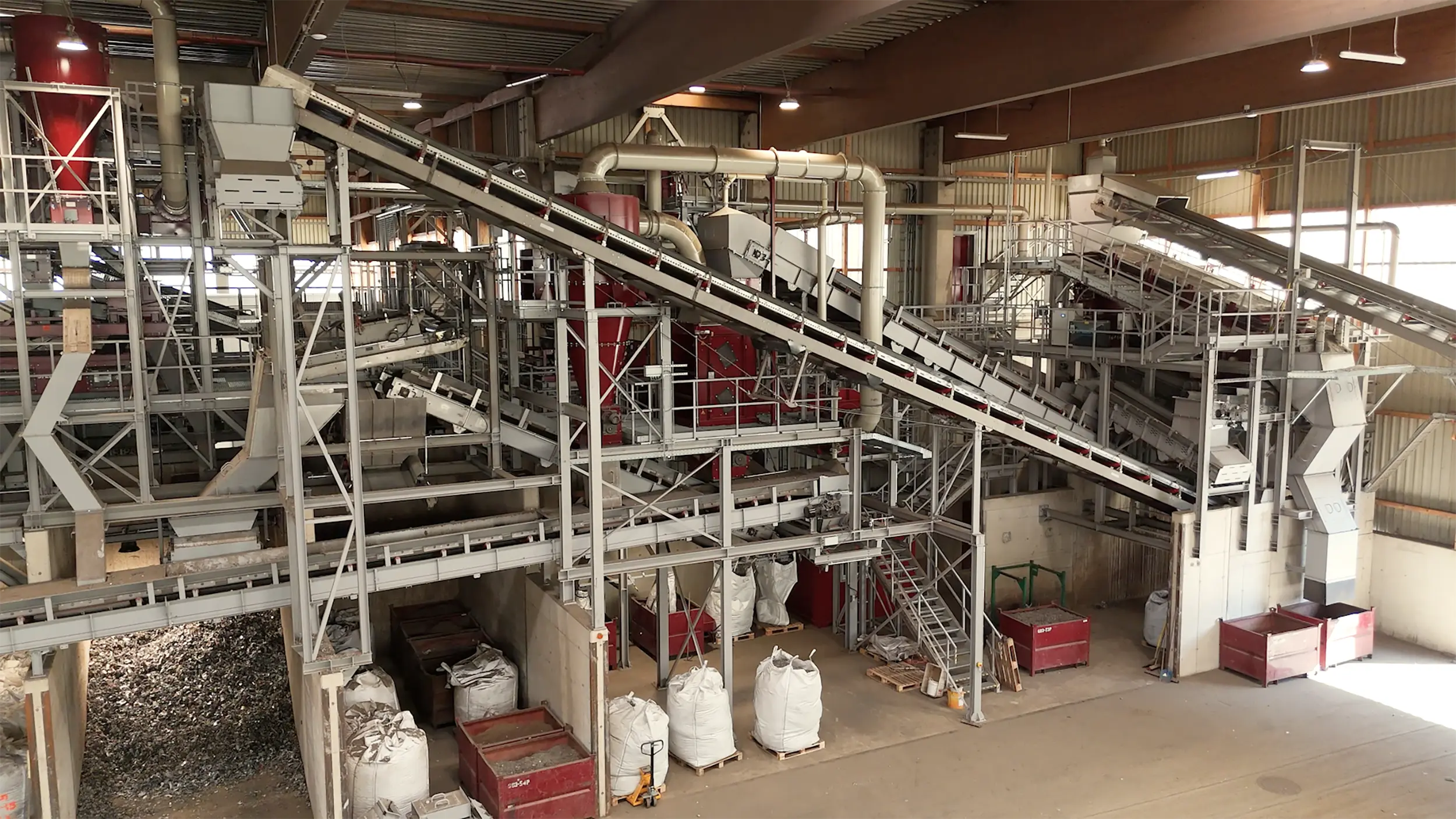 Instalação de reciclagem de metais de última geração, equipada com uma máquina de crivagem SPALECK 3D COMBI
