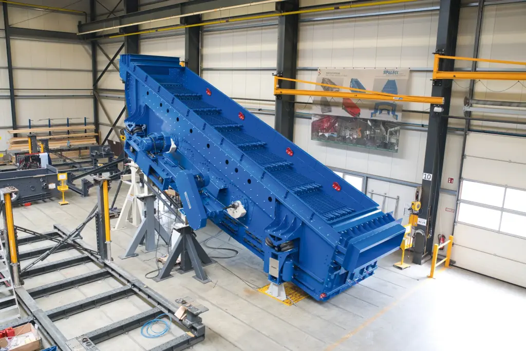 Máquina de crivagem SPALECK em produção — graças ao princípio modularDESIGN+, cada crivo é 100 % adaptado às necessidades do cliente