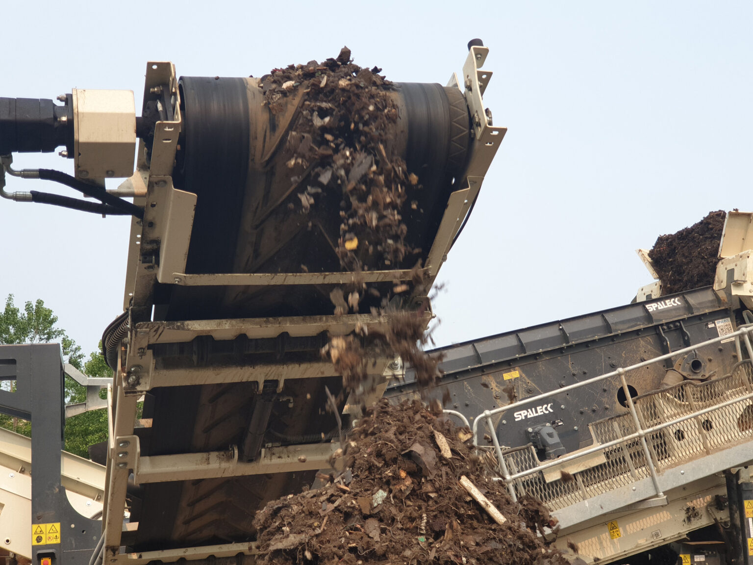 Peneiração de metal com a peneira móvel 550T da Spaleck