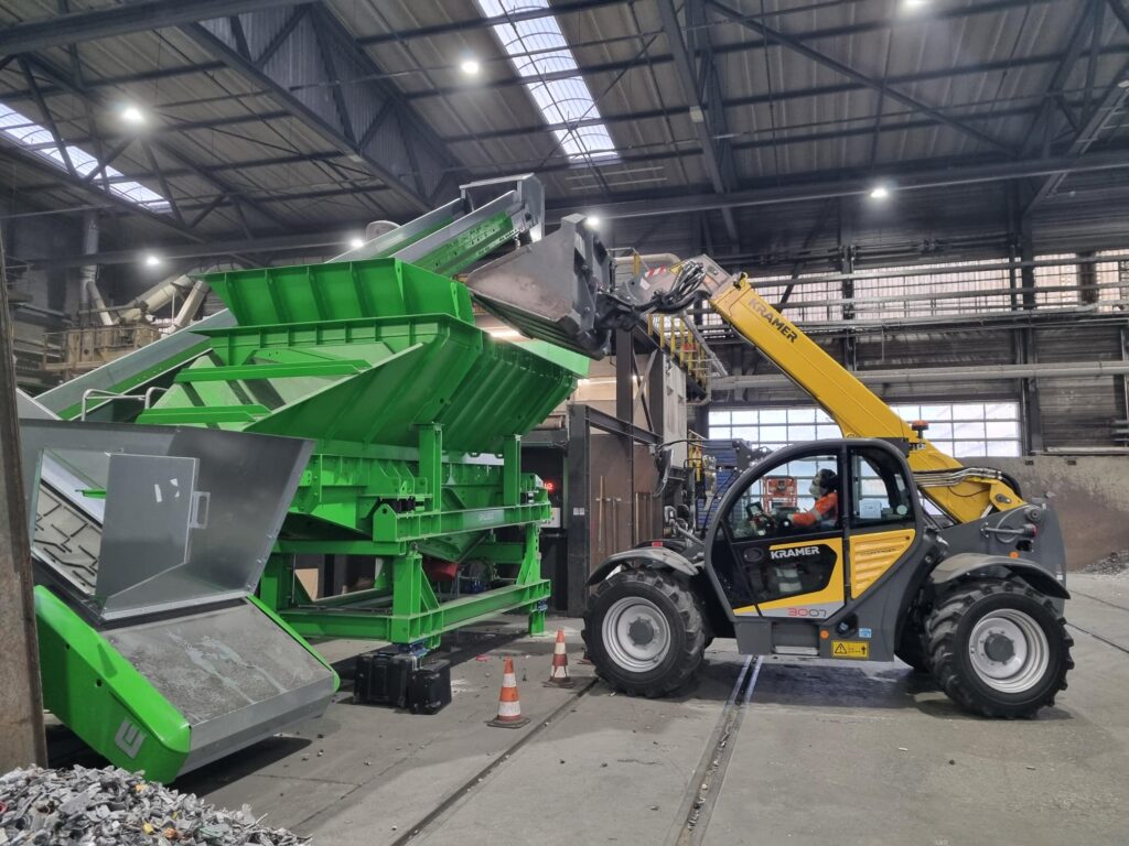 Enchimento de um SPALECK ActiveFEED na unidade de reciclagem da IMMARK