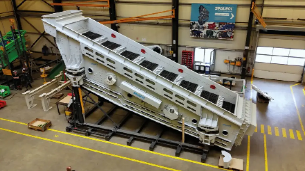 A maior máquina de peneiramento 3D COMBI do mundo para resíduos industriais